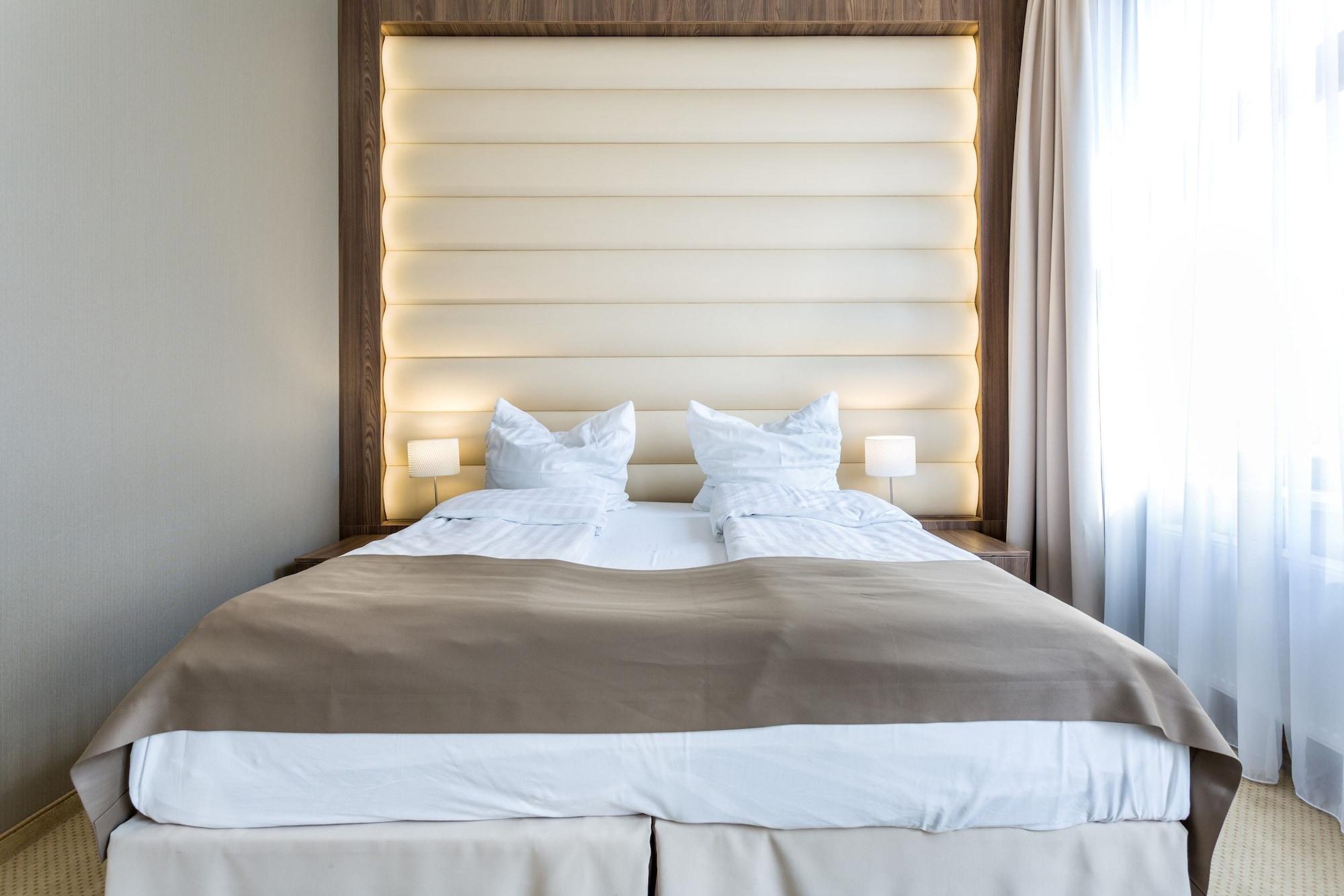 Elektor Premium 3* Krakow