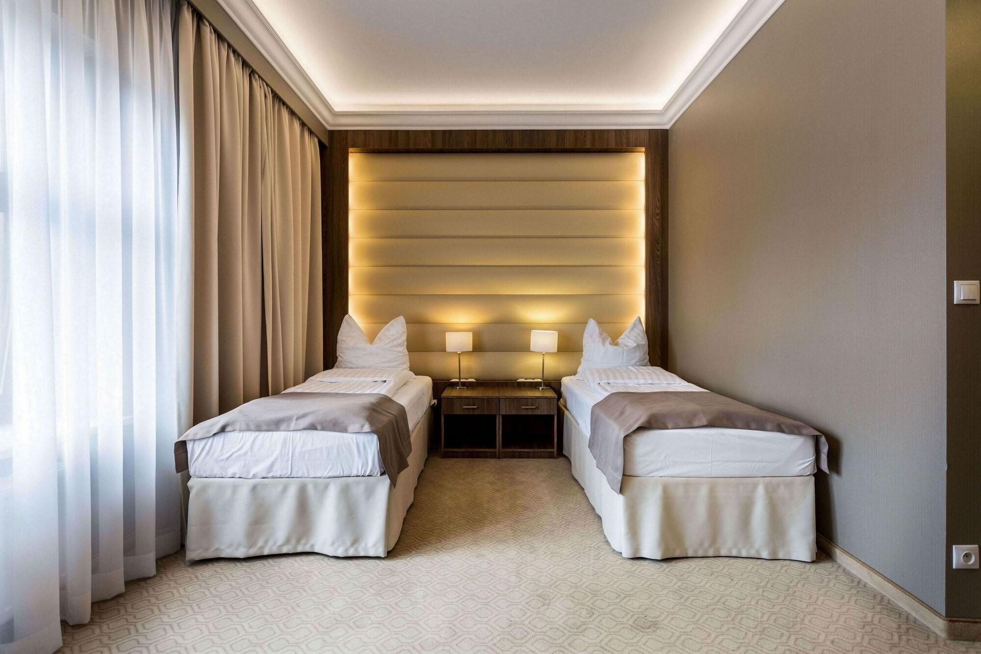 Elektor Premium 3* Krakow